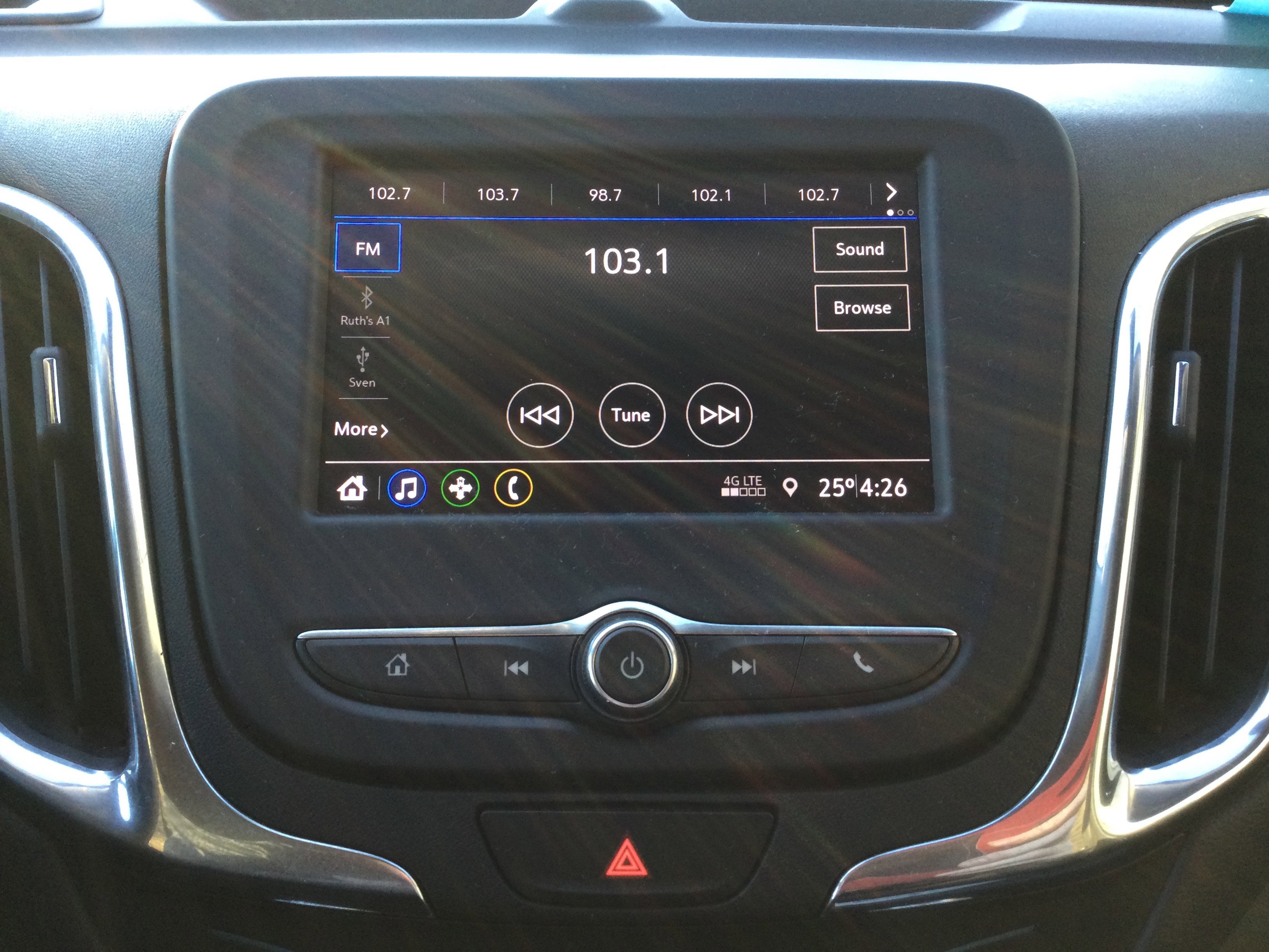 Used 2020 Chevrolet Equinox LT image 12