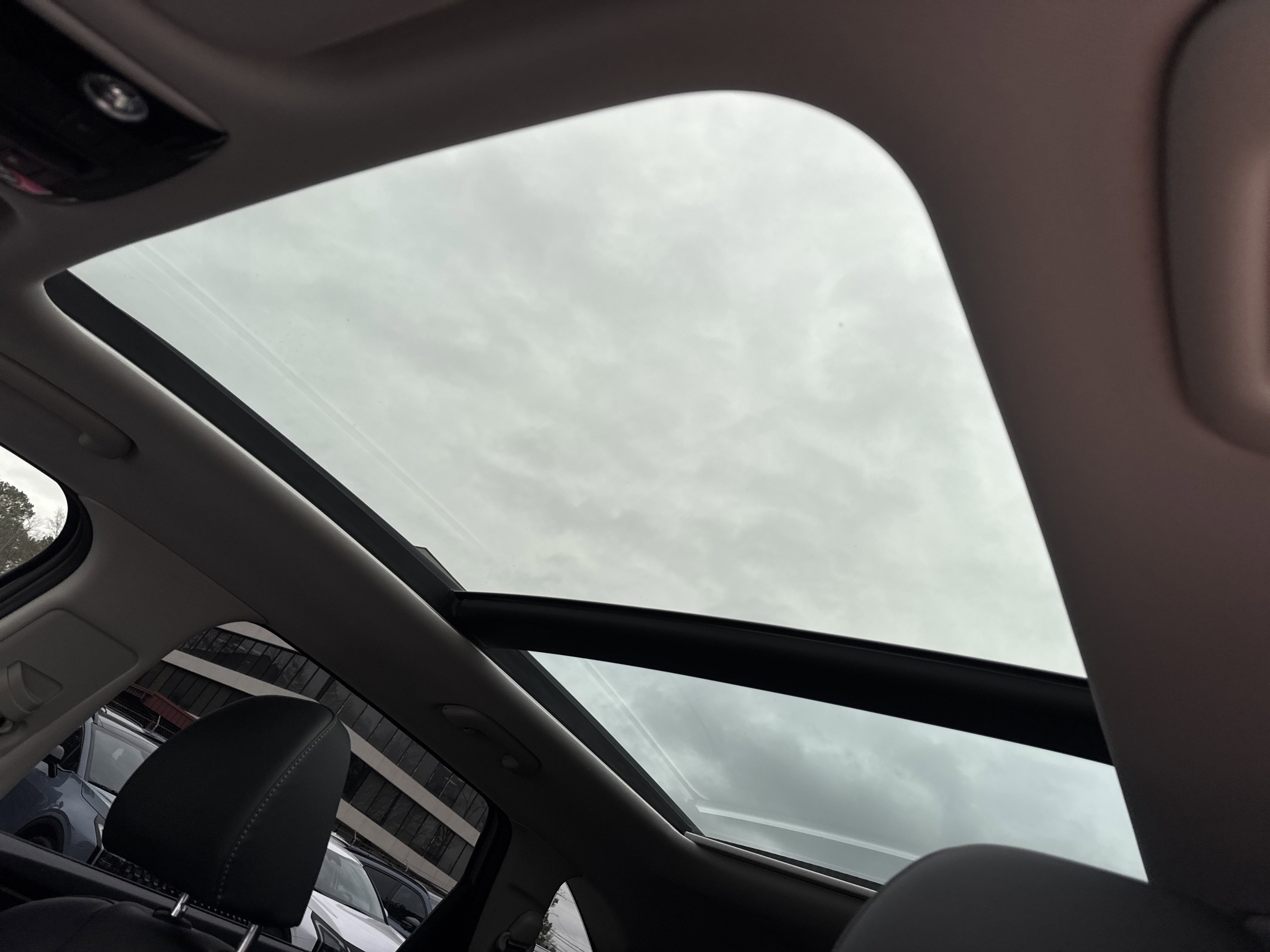 Certified 2025 Kia Sorento SX image 32