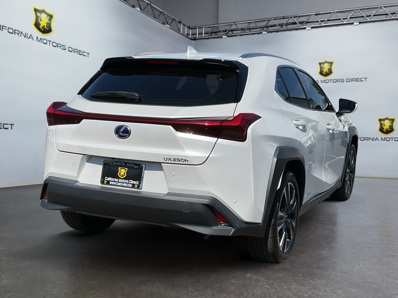 Used 2022 Lexus UX 250h w/ Accessory Package (Z2) AWD/4WD image 5