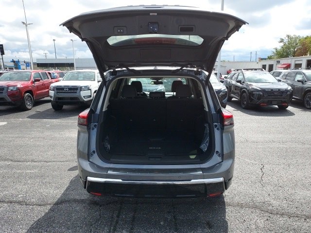 New 2026 Nissan Rogue Platinum image 5