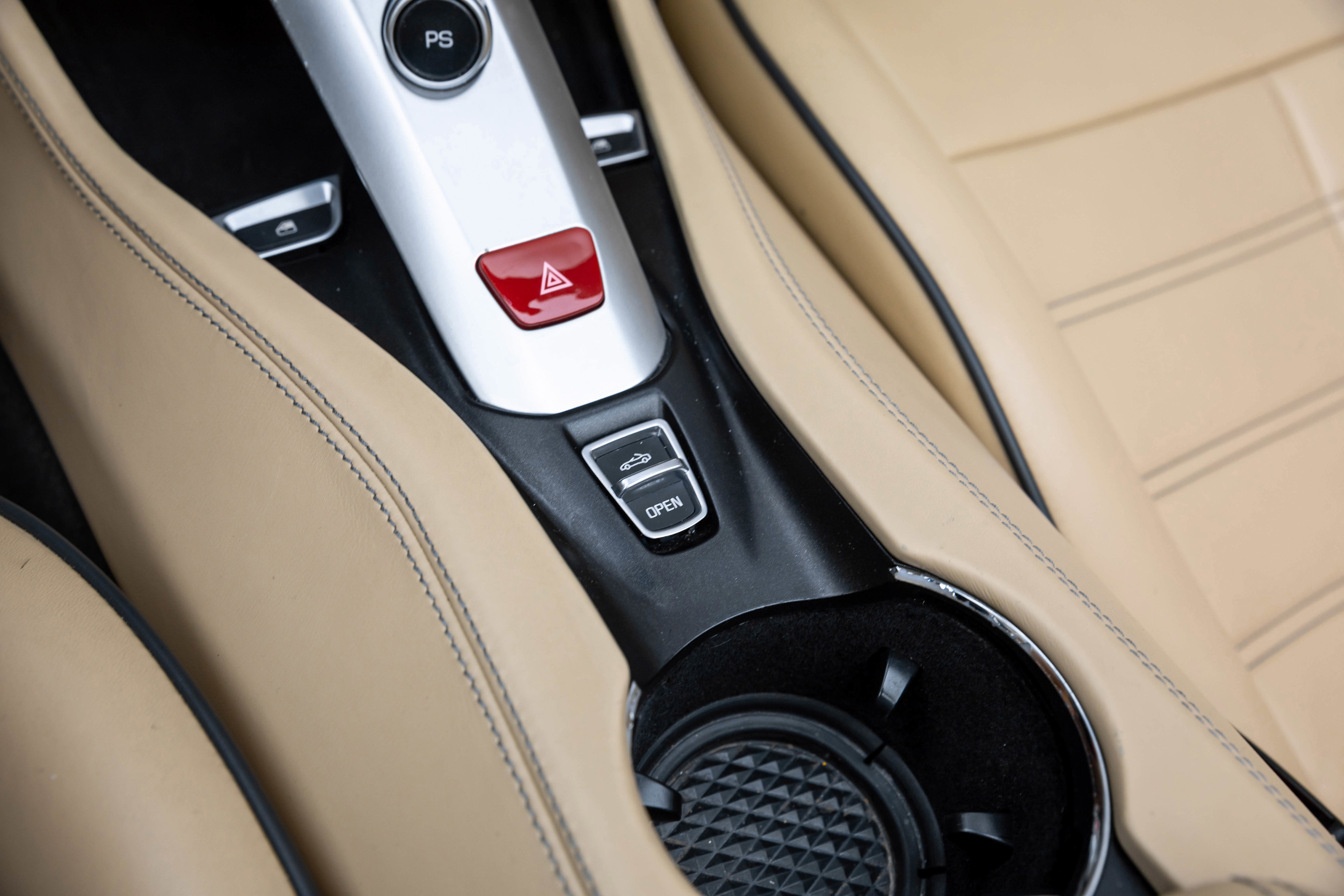 Certified 2016 Ferrari California T image 30