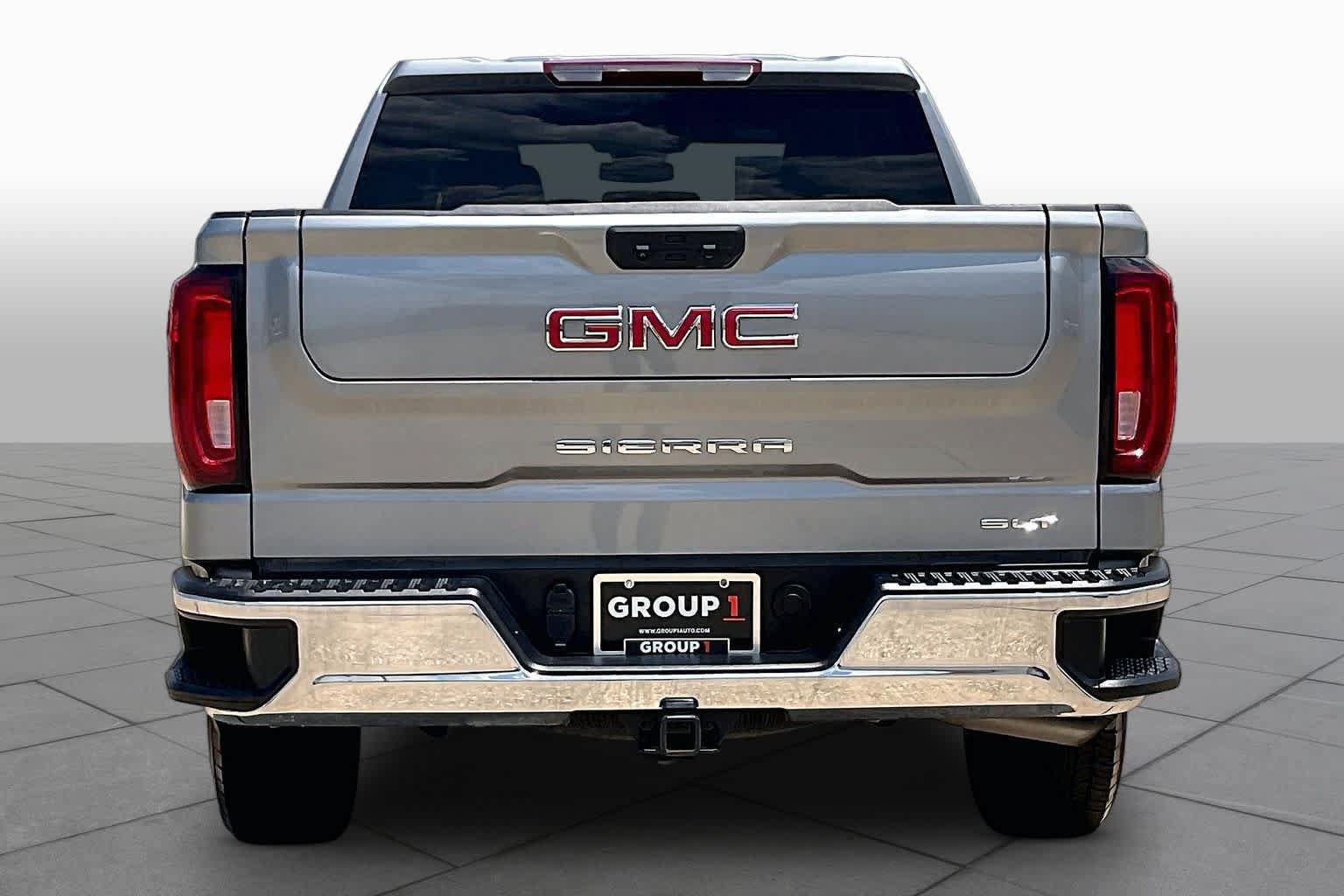 Used 2025 GMC Sierra 1500 SLT RWD image 5