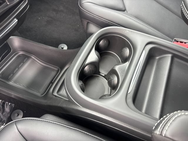 New 2027 Chrysler Pacifica Select w/ Family Tech Group FWD image 27
