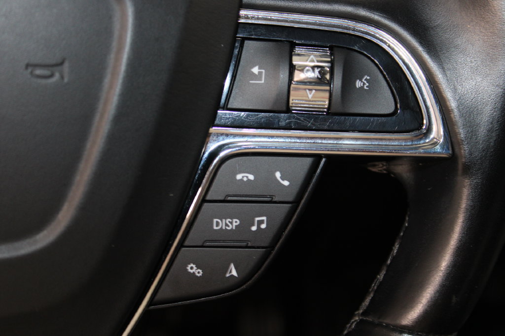 Used 2023 Lincoln Nautilus Reserve AWD/4WD image 38