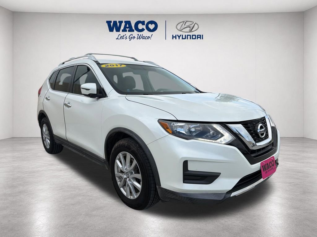 Used 2017 Nissan Rogue SV FWD image 3