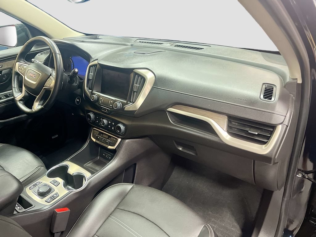 Used 2024 GMC Terrain Denali w/ Denali Premium Package AWD/4WD image 31