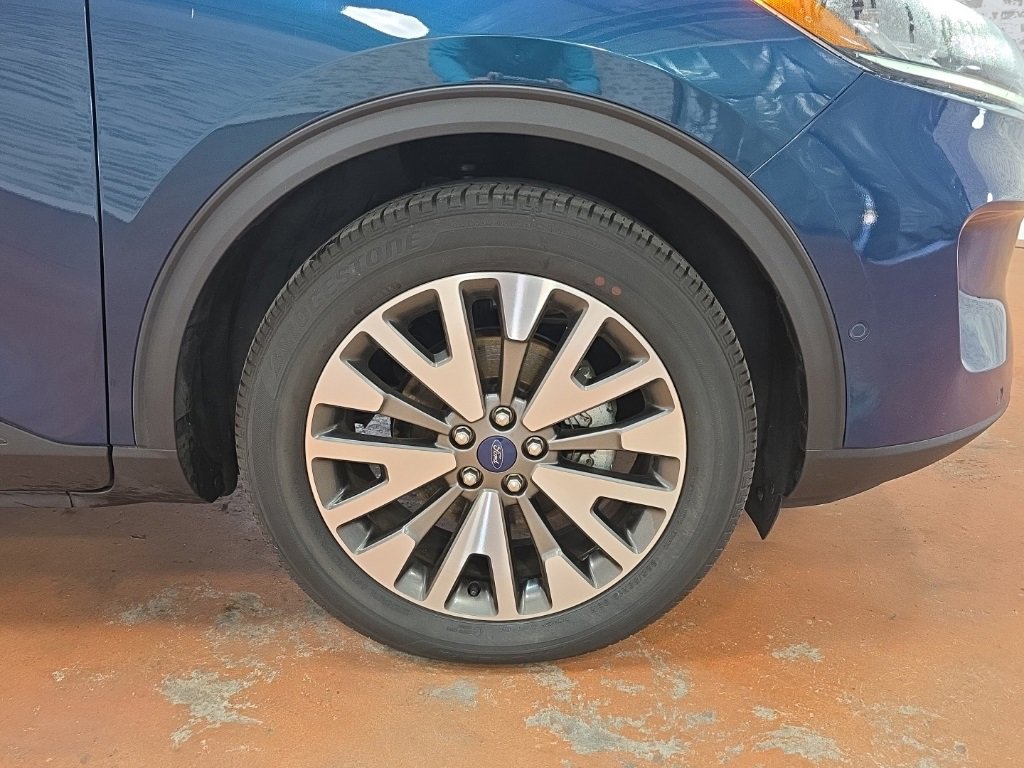 Used 2020 Ford Escape Titanium w/ Titanium Premium Package 2.0 image 12