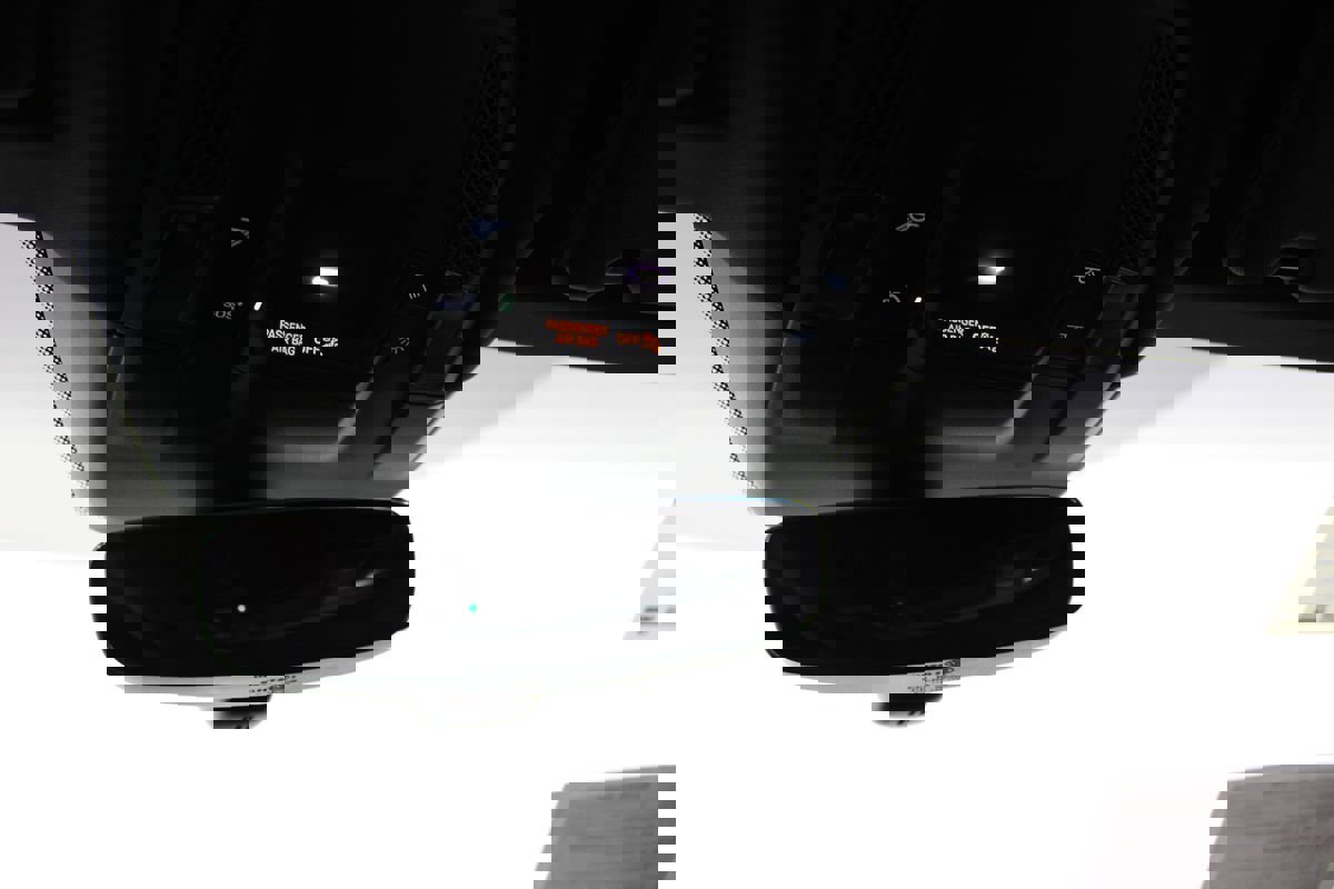 Used 2020 Porsche Taycan 4S image 34