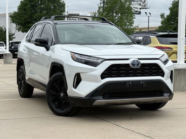 Used 2023 Toyota RAV4 XSE AWD/4WD image 2