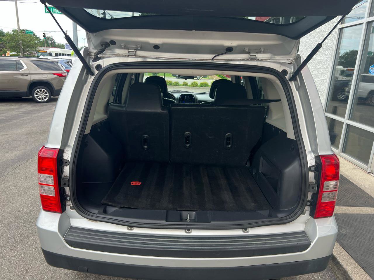 Used 2012 Jeep Patriot Latitude AWD/4WD image 15