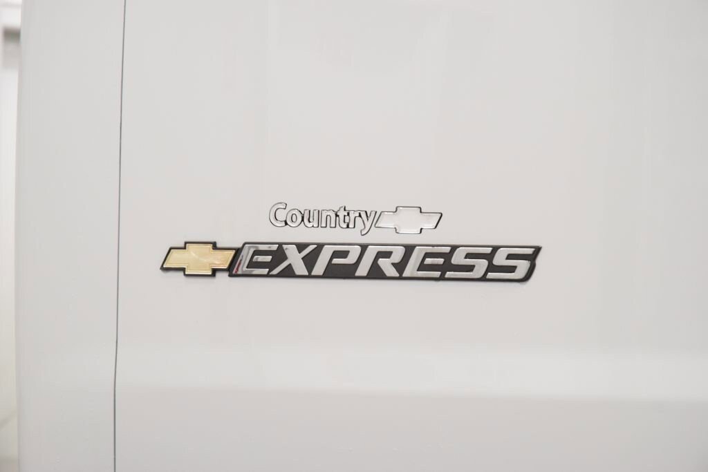 Used 2024 Chevrolet Express 3500 LT w/ LT Preferred Equipment Group RWD image 14