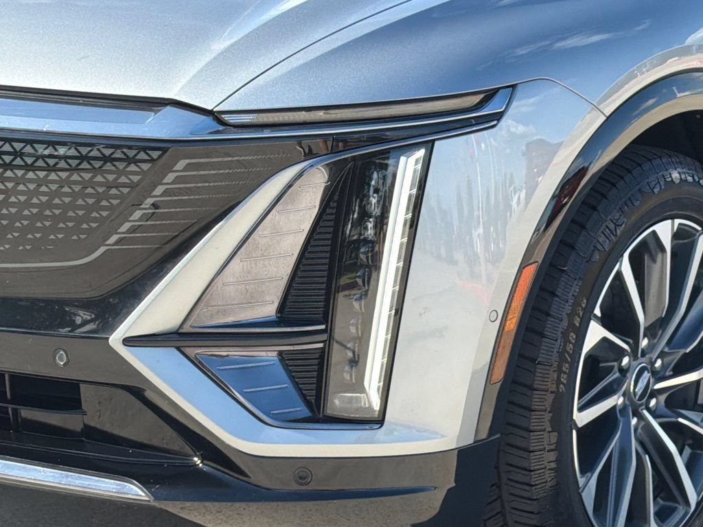 Used 2024 Cadillac Lyriq Sport RWD image 4