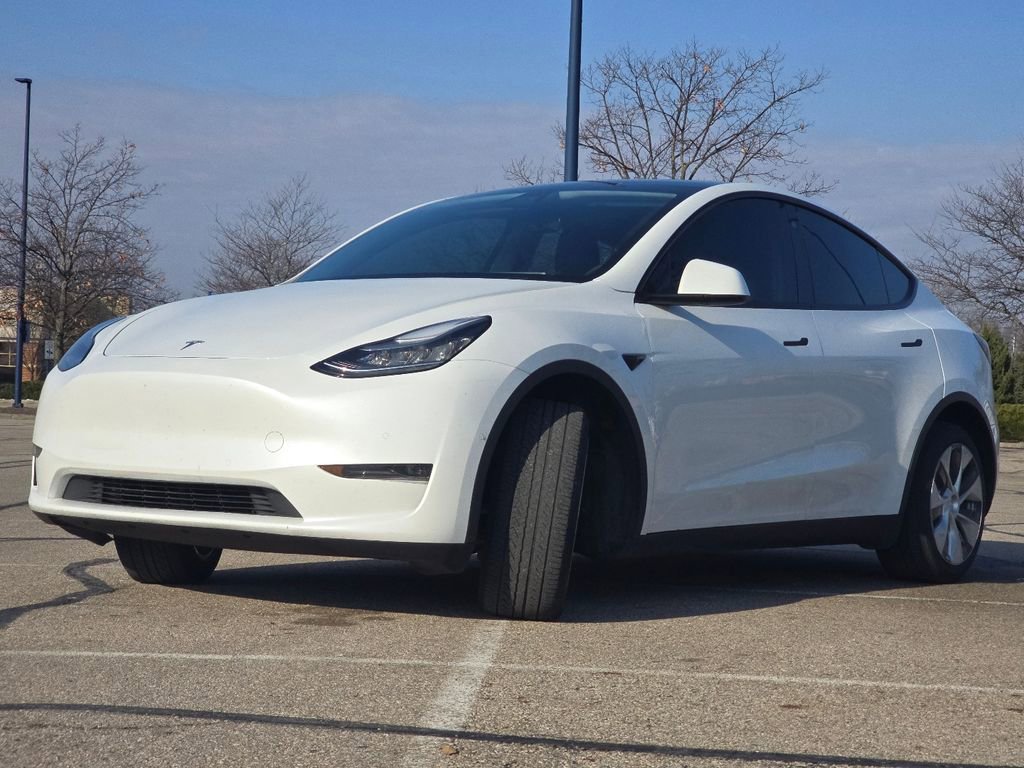 Used 2020 Tesla Model Y Long Range image 10