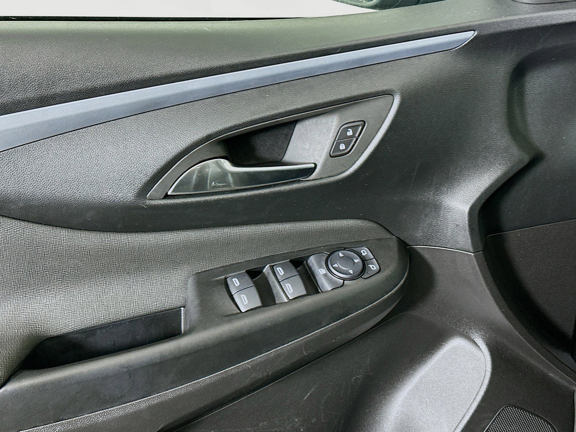 Used 2025 Buick Envista Preferred image 15