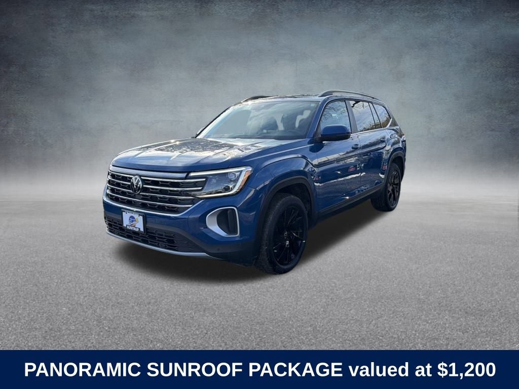 Used 2025 Volkswagen Atlas SE w/ Panoramic Sunroof Package image 2