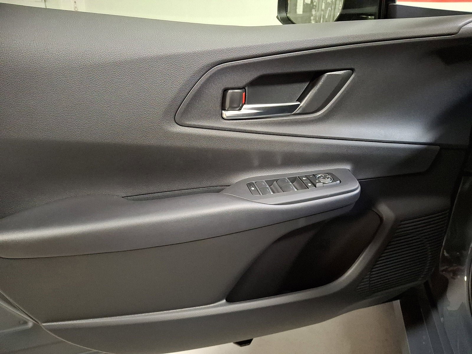New 2026 Toyota Prius Plug-In Hybrid FWD image 8