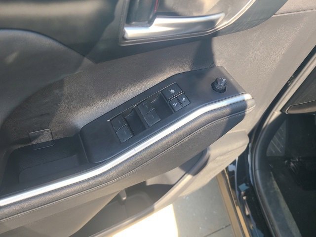 Used 2024 Toyota Highlander XLE image 19