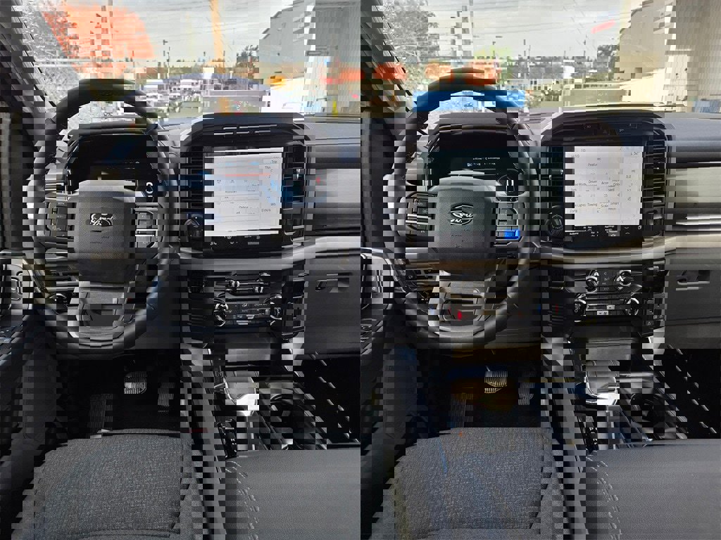 Used 2024 Ford F150 Lightning XLT image 11