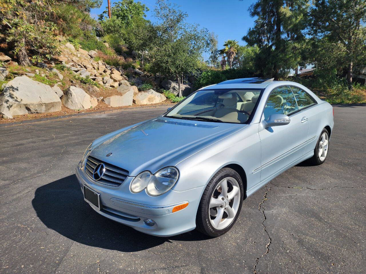Used 2005 Mercedes-Benz CLK 320 Coupe image 9
