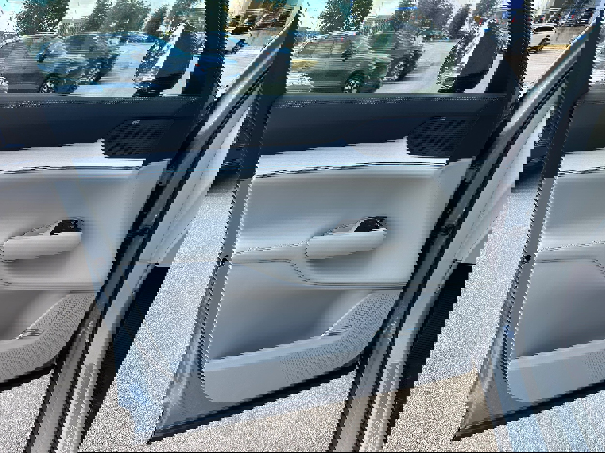 New 2025 Volvo EX90 Plus image 19