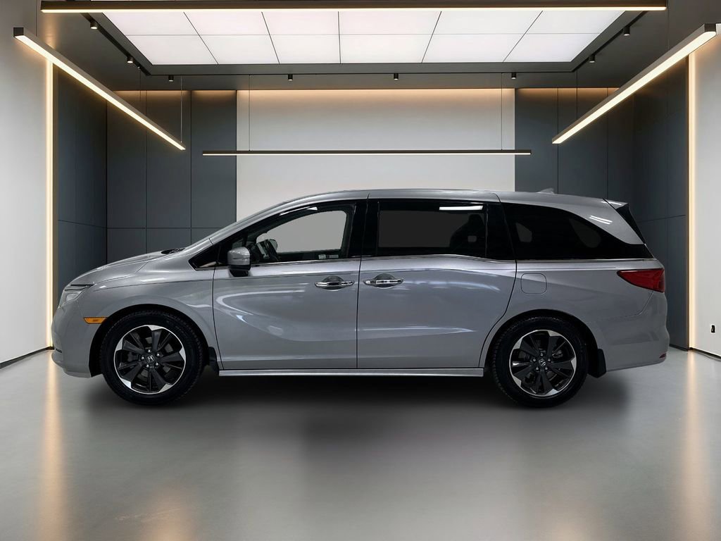 Used 2022 Honda Odyssey Elite image 2