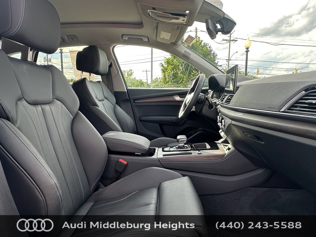 Certified 2025 Audi Q5 e Premium Plus w/ Premium Plus Package AWD/4WD image 18