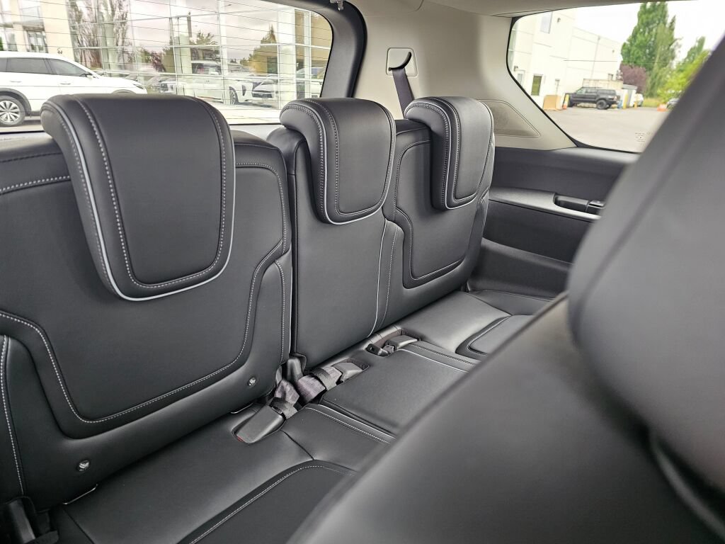 New 2027 INFINITI QX80 Luxe AWD/4WD image 17