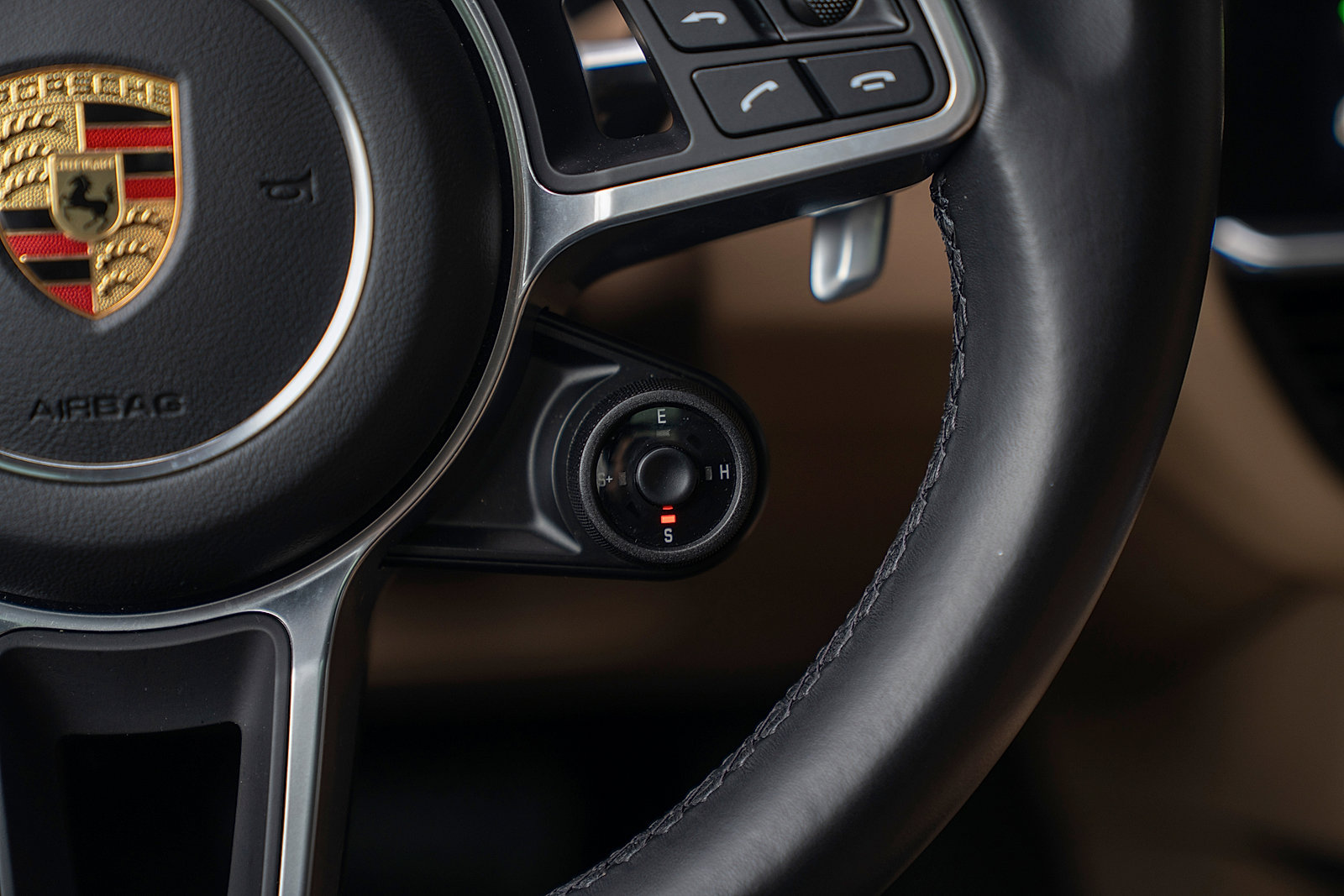 Certified 2022 Porsche Cayenne E-Hybrid image 9