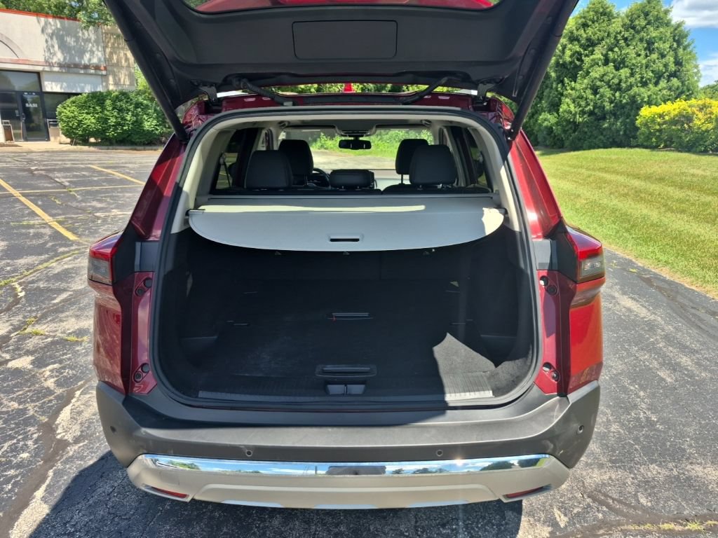 Used 2023 Nissan Rogue Platinum AWD/4WD image 27