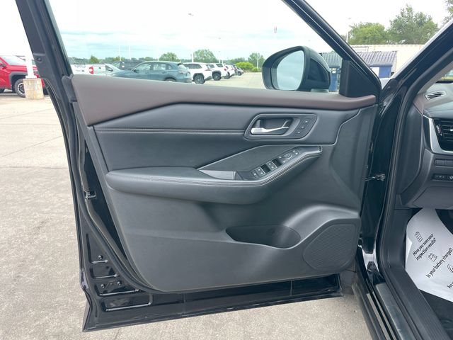 Used 2023 Nissan Rogue SL AWD/4WD image 20