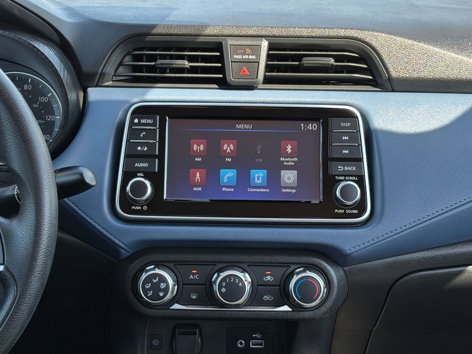 Used 2025 Nissan Versa SV image 17