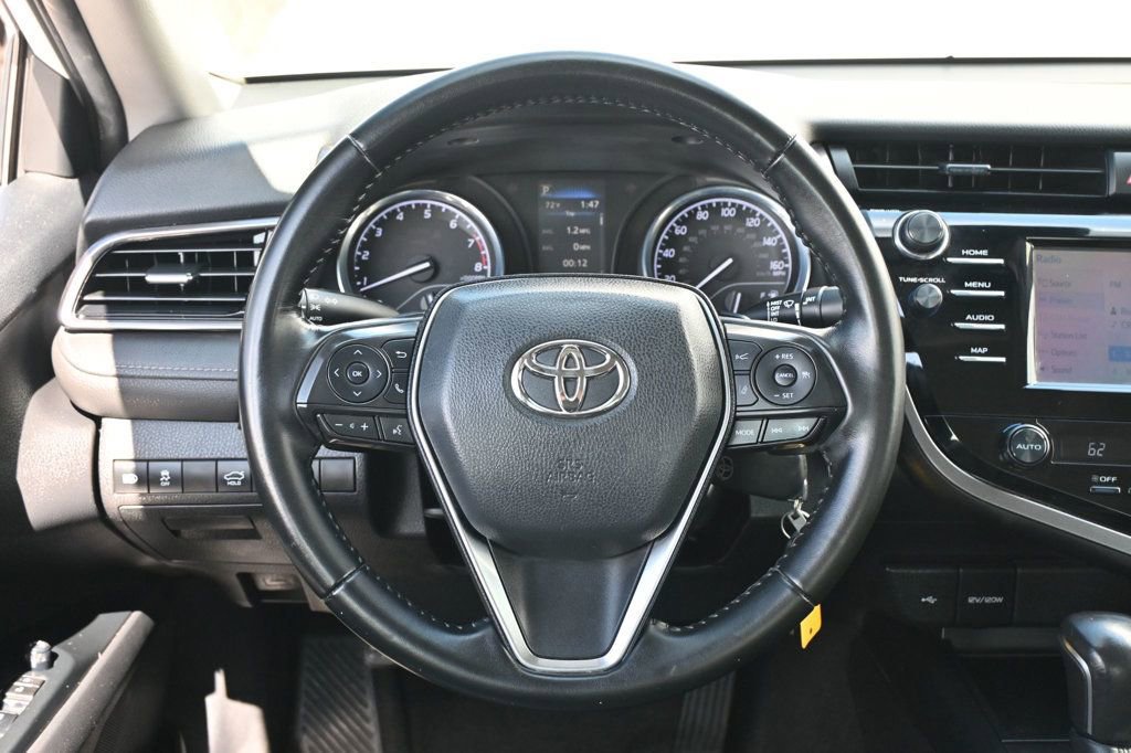 Used 2020 Toyota Camry SE w/ Carpet Mat Package image 10
