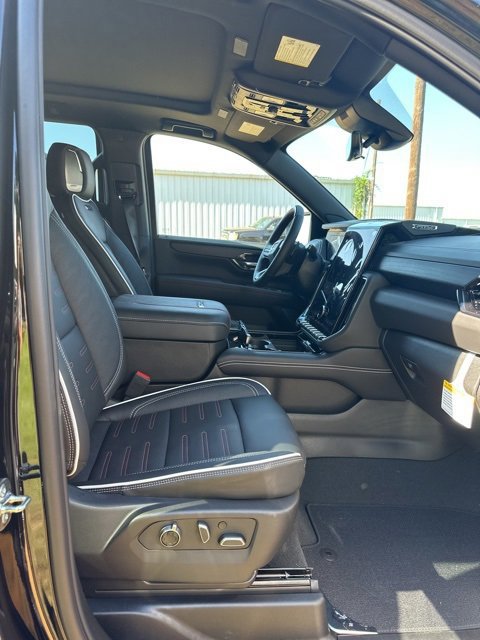 New 2026 GMC Yukon AT4 Ultimate image 28