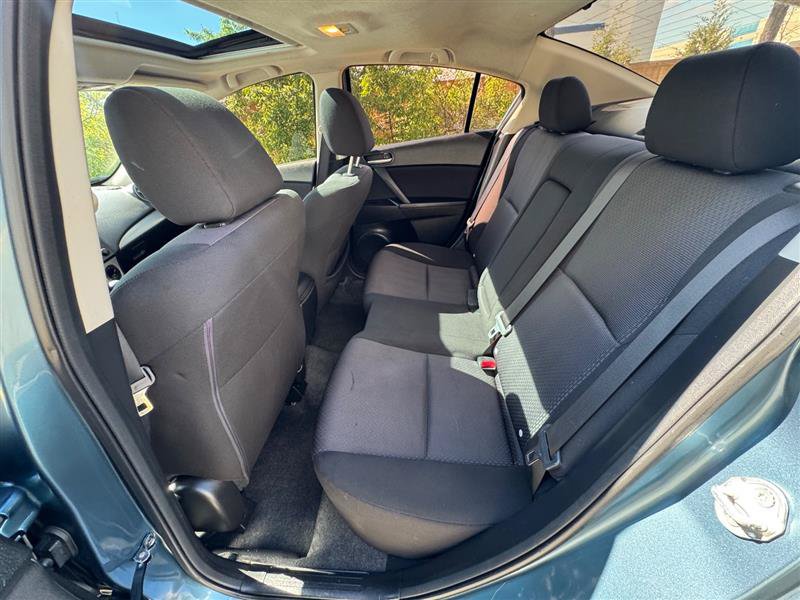 Used 2010 MAZDA MAZDA3 i Touring FWD image 32