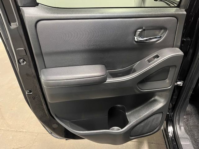 Used 2024 Nissan Frontier SV image 16