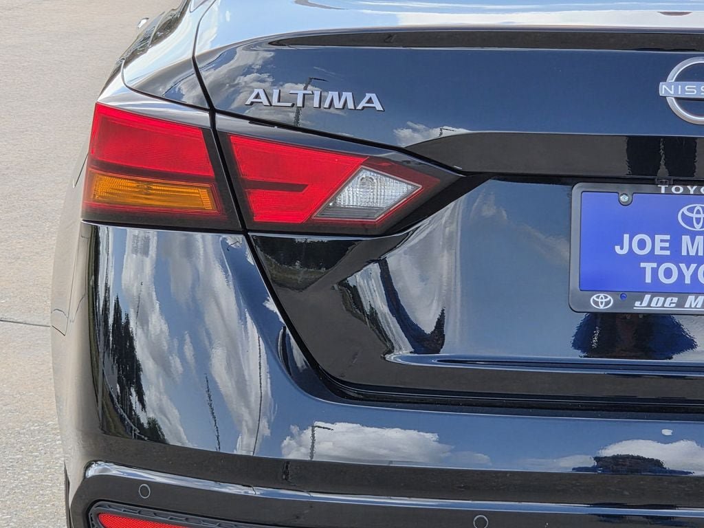 Used 2025 Nissan Altima 2.5 SV FWD image 10