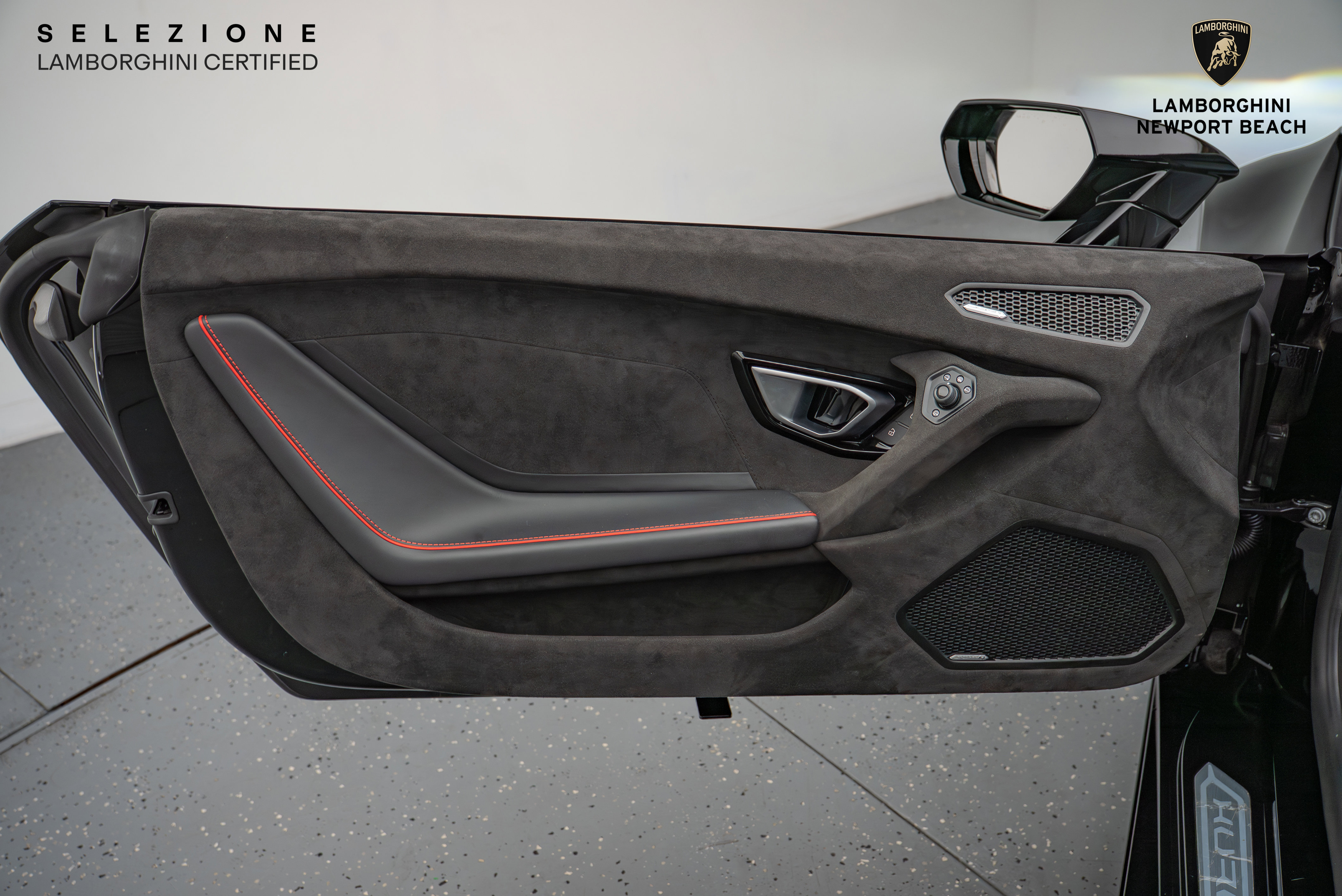 Used 2023 Lamborghini Huracan Tecnica image 34