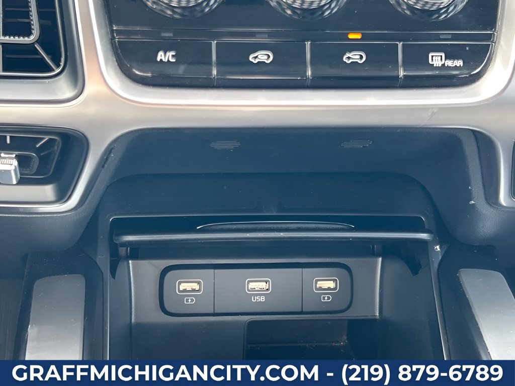 Used 2023 Kia Sorento LX FWD image 23