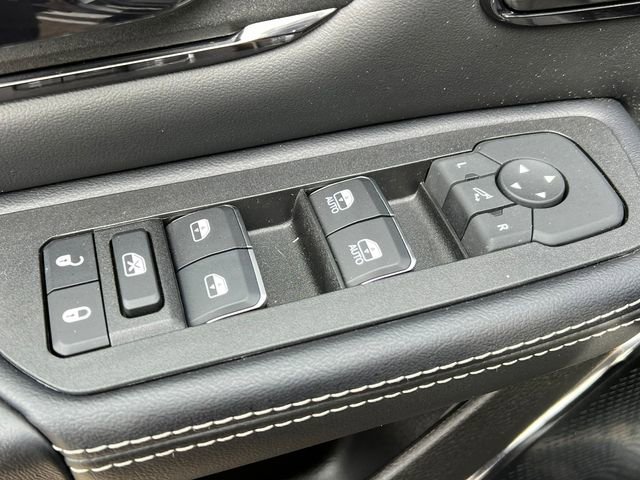 Used 2025 RAM 1500 Limited AWD/4WD image 25