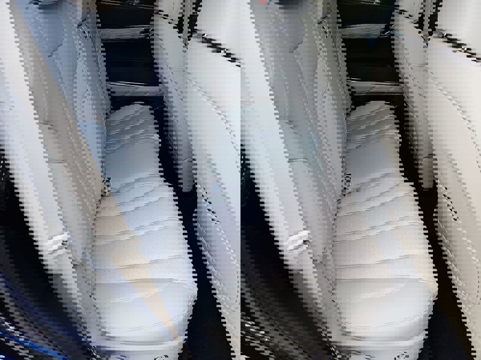 Used 2025 Genesis GV80 2.5T Select image 17