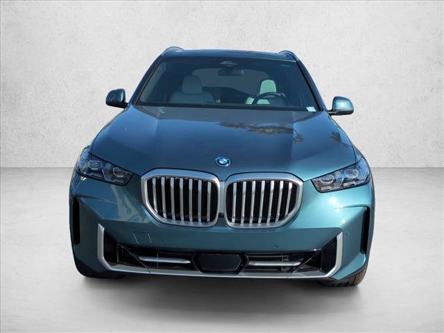New 2026 BMW X5 xDrive50e w/ Premium Package AWD/4WD image 6