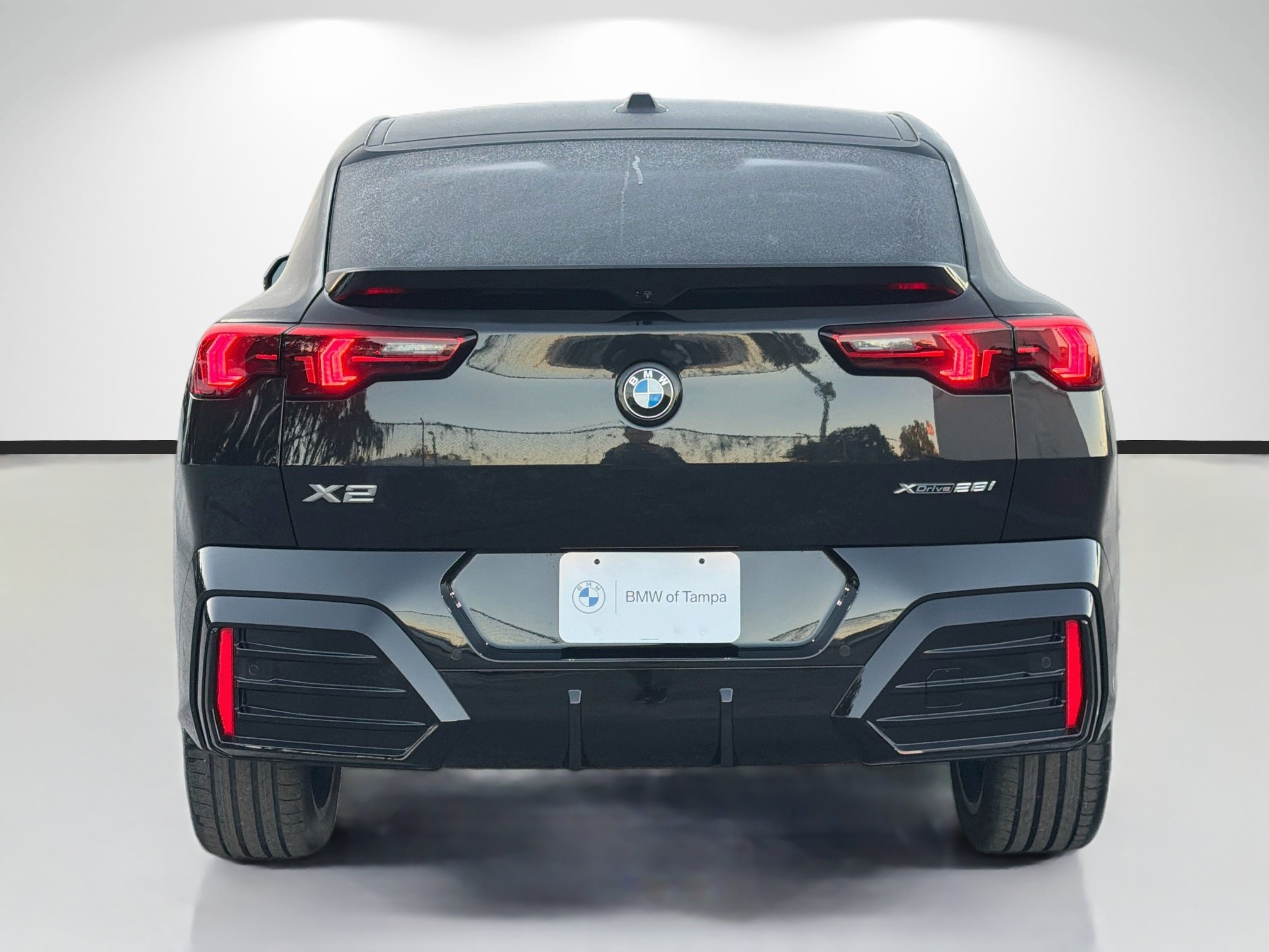 New 2027 BMW X2 xDrive28i w/ Technology Package AWD/4WD image 4