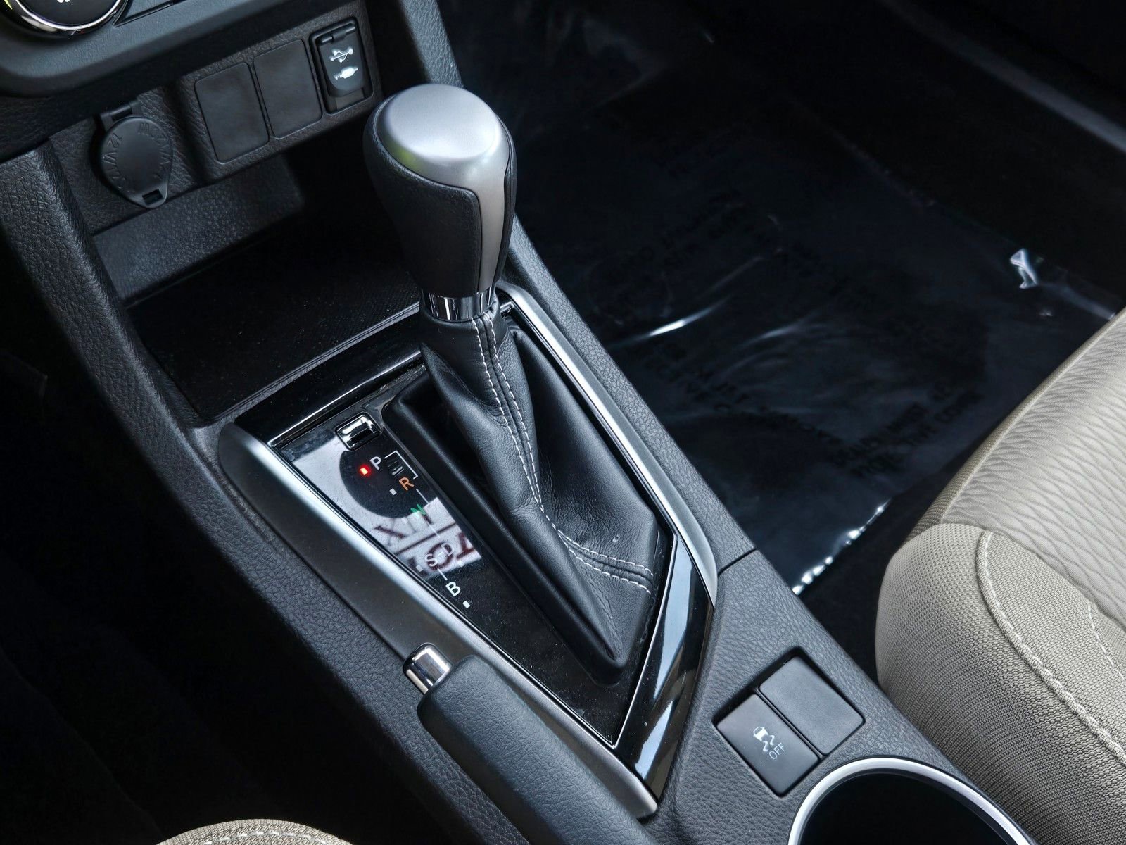 Used 2016 Toyota Corolla LE image 17