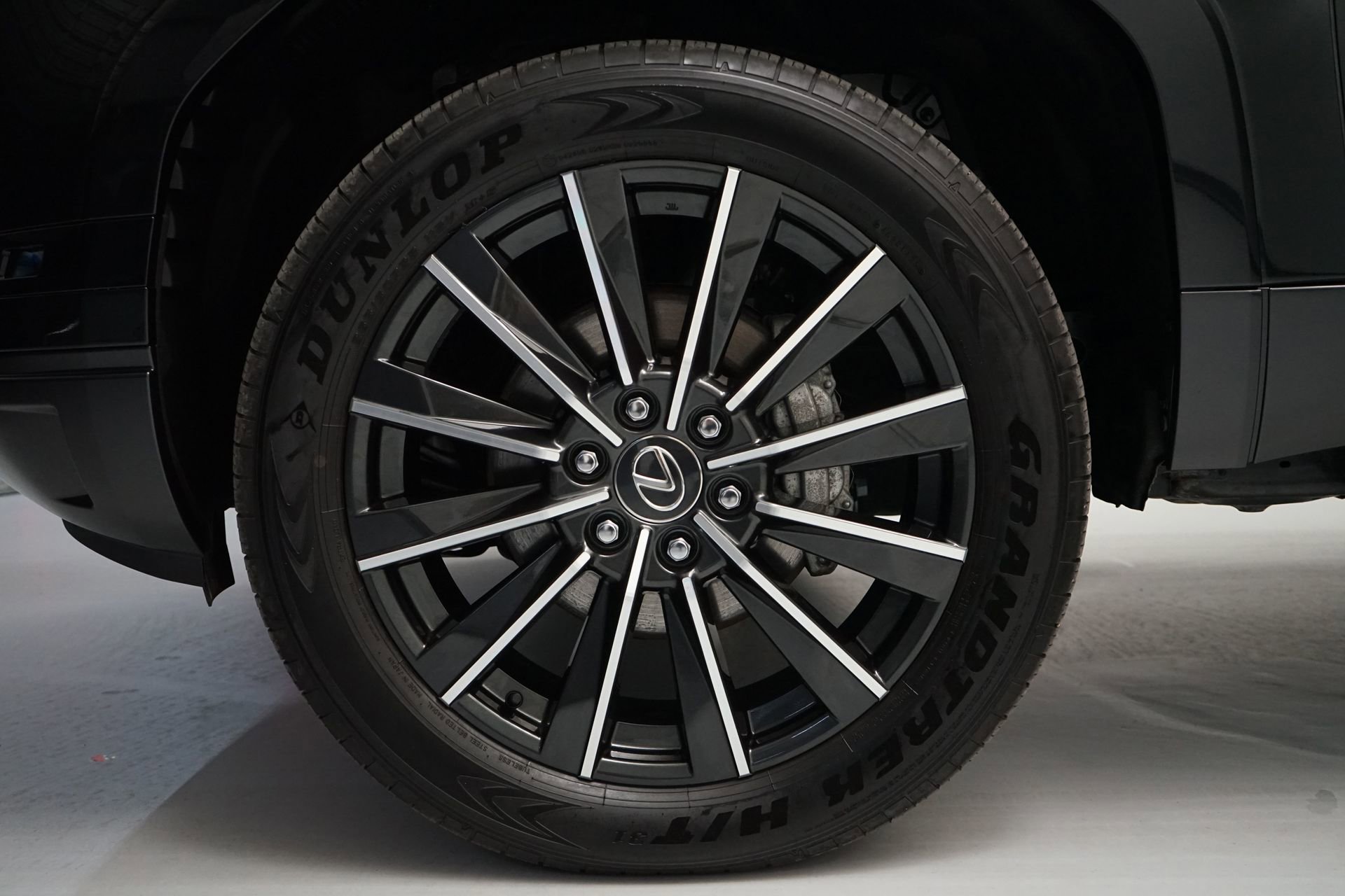 Used 2025 Lexus GX 550 Luxury+ w/ Accessory Package (2T) image 35