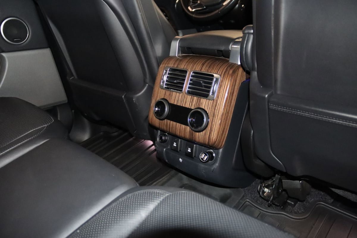 Used 2018 Land Rover Range Rover Supercharged AWD/4WD image 64