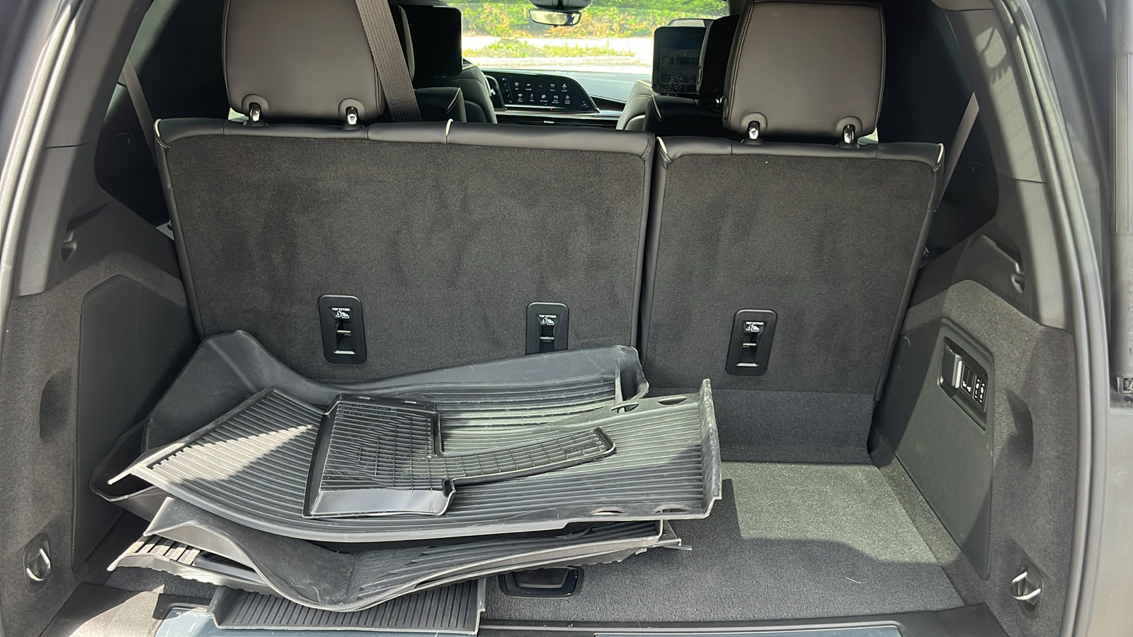 New 2024 Cadillac Escalade Premium Luxury image 54