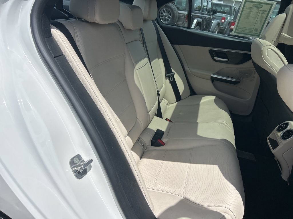 Used 2025 Mercedes-Benz C 300 Sedan image 26