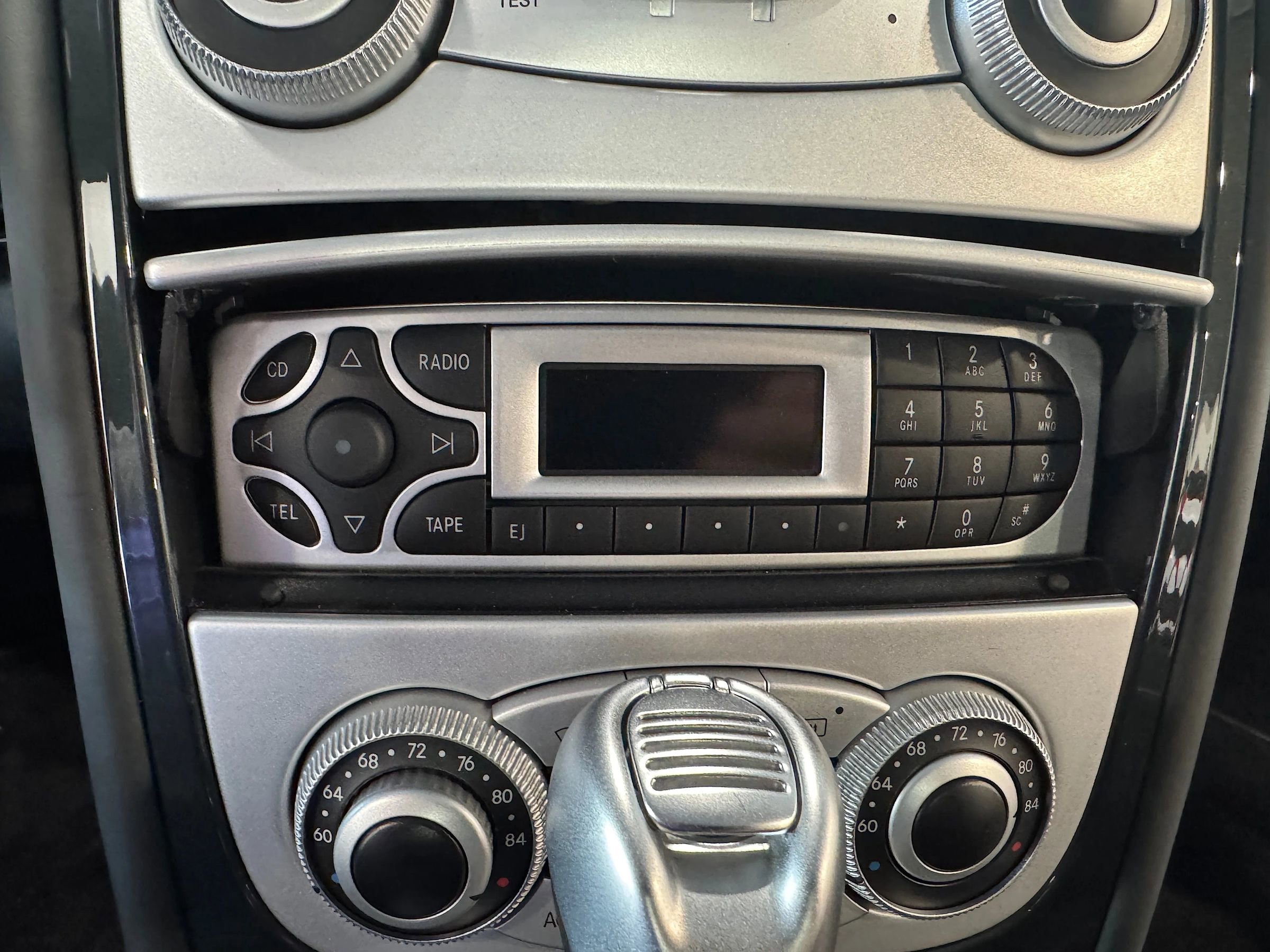 Used 2006 Mercedes-Benz SLR image 17