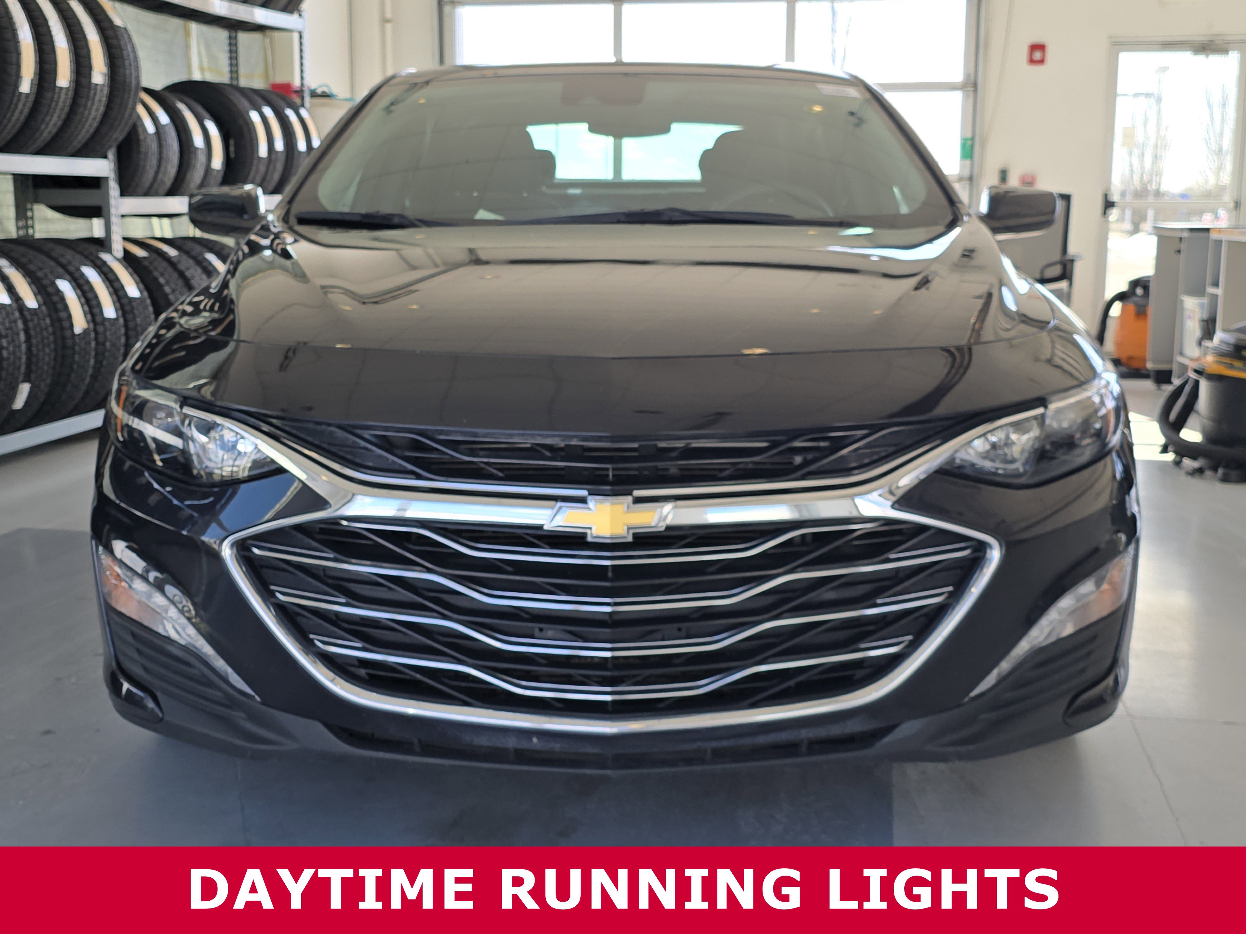 Used 2023 Chevrolet Malibu LT image 2