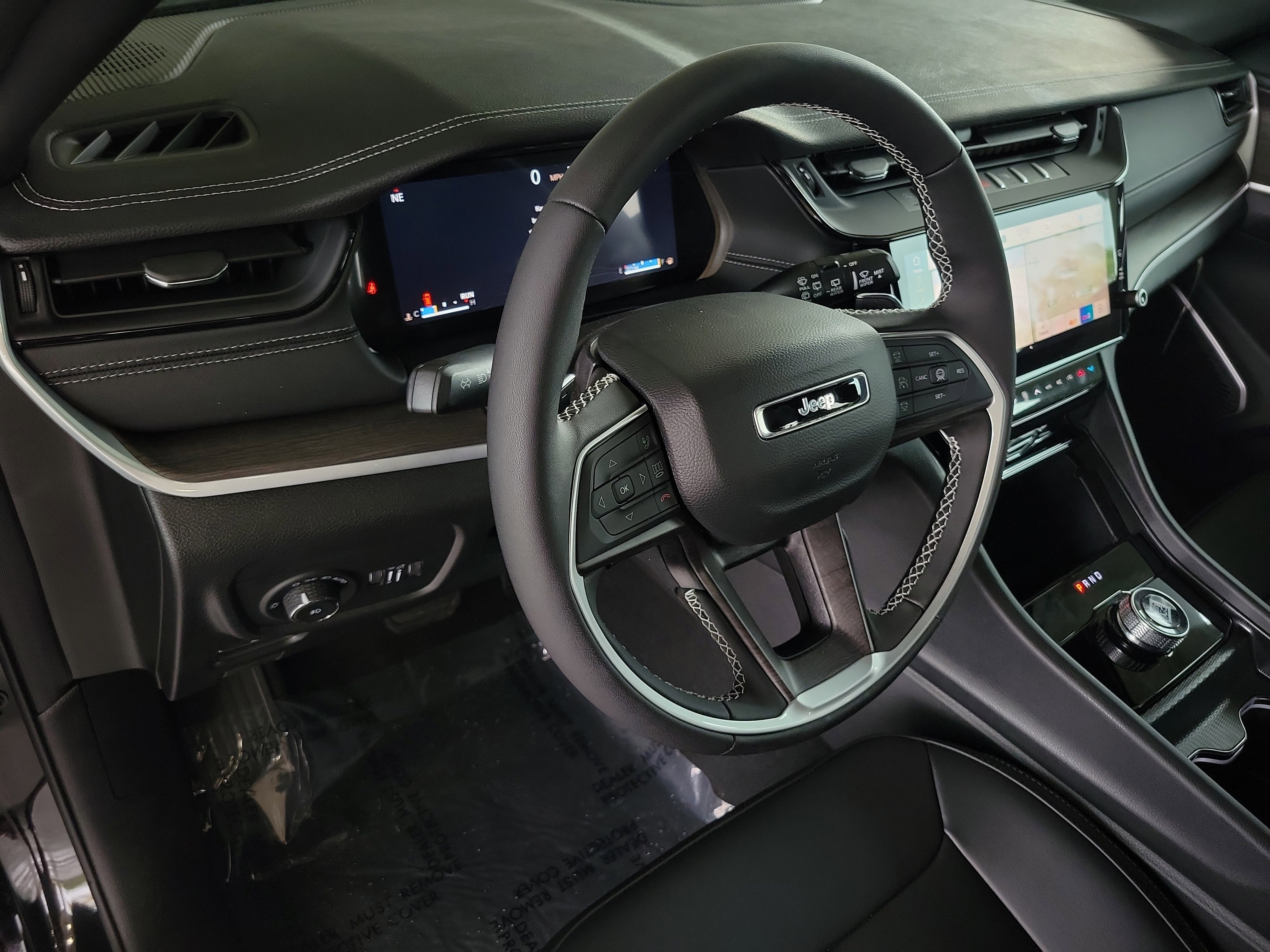 New 2026 Jeep Grand Cherokee L Limited w/ Limited Altitude Package RWD image 17